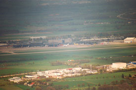 Luftbild vom Flughafen Hannover-Langenhagen, IATA-Kürzel HAJ