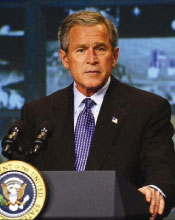 Prsident Bush whrend der Rede im NASA-HQ
