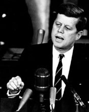 Prsident Kennedy whrend der Rede im US-Senat