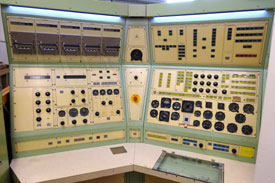 Bild von der Steuerkonsole des Verfahrenstrainers