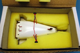 Foto von offener Bausatzschachtel