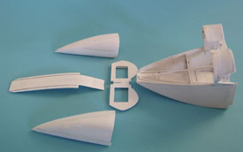 Diese f&uuml;nf Bauteile werden noch verklebt