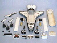 Foto des Rohbaus mit Einzelteilen und Baugruppen