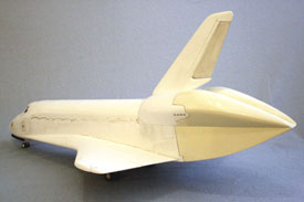 Foto vom Modell mit Fahrwerk und Tail Cone