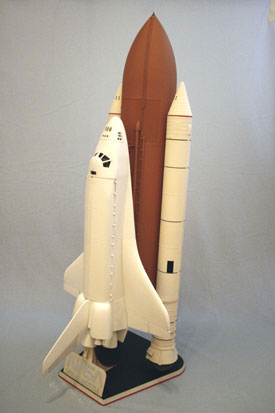 Foto vom Modell mit Tank und Boostern