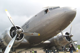 Nahaufnahme der "D-CXXX" von rechts-vorn