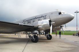 Gro&szlig;aufnahme der "D-CXXX" von rechts-vorn