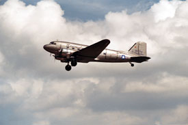 Die "D-CXXX" im Vorbeiflug