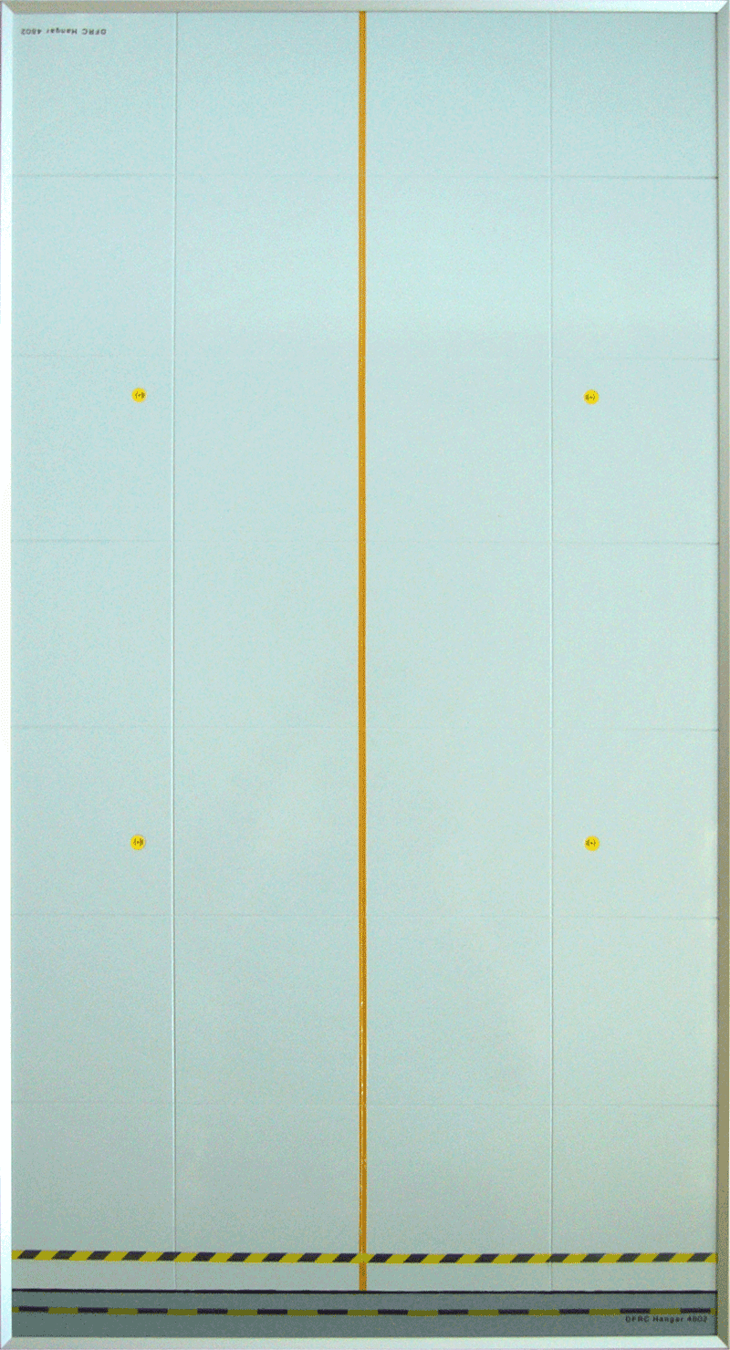 Bild der Dioramaplatte "DFRC Hangar 4802"