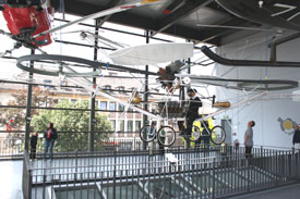 Bild vom Nachbau des fliegenden Fahrrades