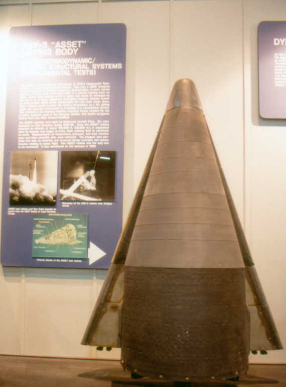 Bild vom ASSET-Flugk&ouml;rper