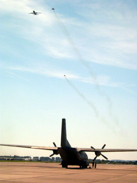 C-160, A310 und zwei F-4