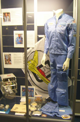 Die deutschen Astonauten waren Ernst Messerschmid und Reinhard Furrer(�)