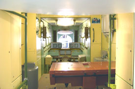 Eng wie in einem Wohnwagen, ohne jeglichen Luxus