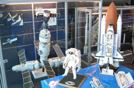 Dieses MIR-Modell gibt es leider nicht als Bausatz...