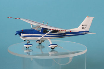 Bild von der Cessna 172K NASA 507