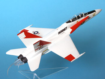 Bild von der McDonnell Douglas TF-18 NASA 845