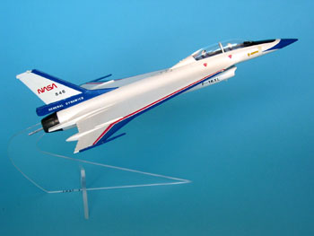 Bild von der General Dynamics F-16XL/B NASA 846