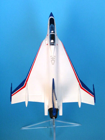 Bild von der General Dynamics F-16XL/B NASA 846