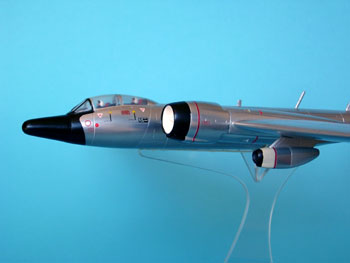 Bild von der General Dynamics/Martin WB-57F NASA 928