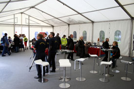 Innenaufnahme vom Ausstellungszelt