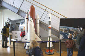 Bild von Gro&szlig;modellen im EAC-Foyer