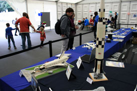 Innenaufnahme vom Ausstellungszelt