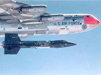 Bild der X-15 beim Luftstart